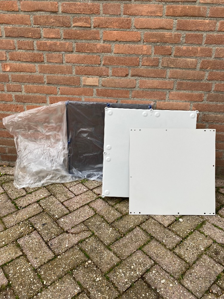 Lege ast transp. Met deksel